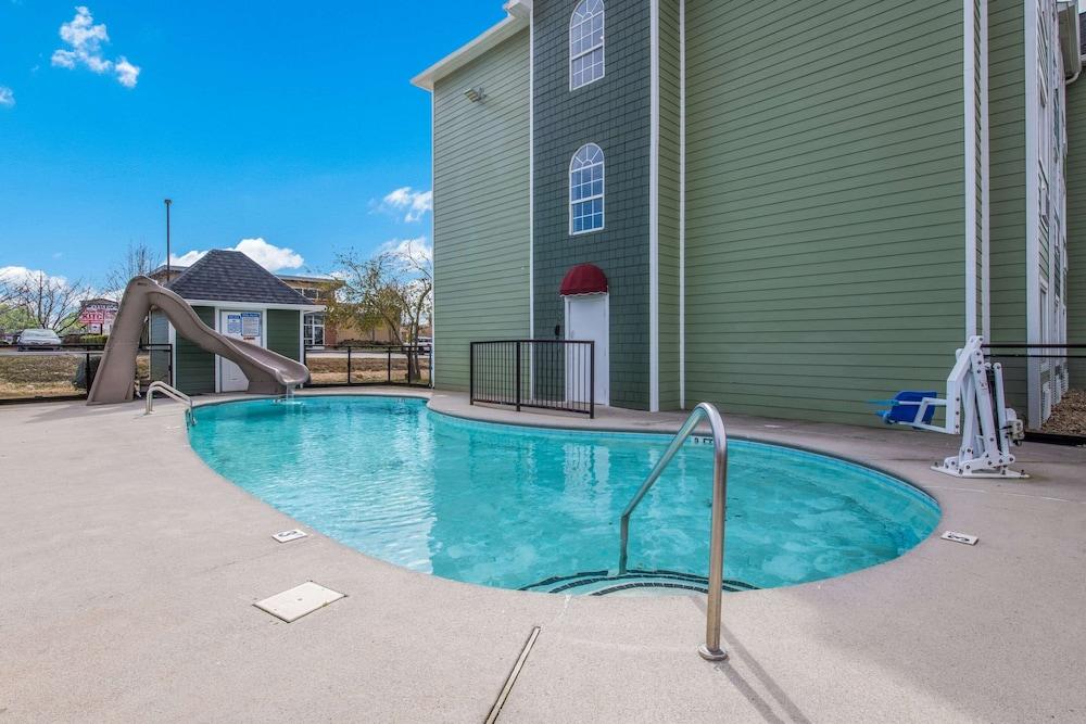 Econo Lodge Sevierville / Pigeon Forge Buitenkant foto